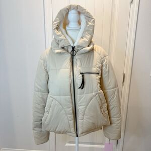 New AVEC LES FILLES Women's Size Medium Cold Weather Warm Puffer Jacket